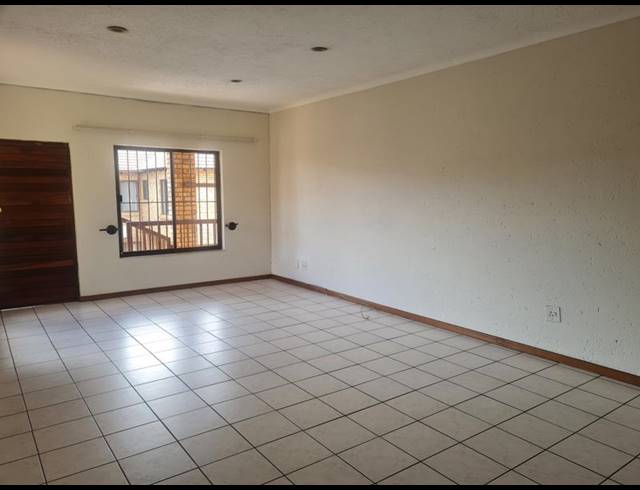2 BEDROOM APARTMENT FOR SALE IN EASTLEIGH